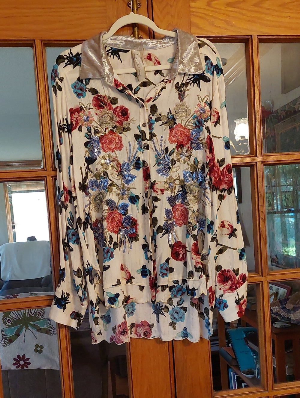ARATTA Silent JOURNEY SZ. L Women's Gauzy SEQUIN Floral Embroidered Blouse clean